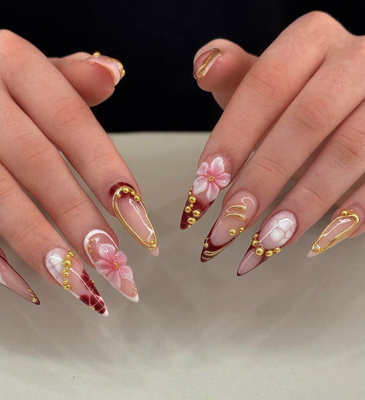 16 Gorgeous Maroon and Gold Nail Ideas