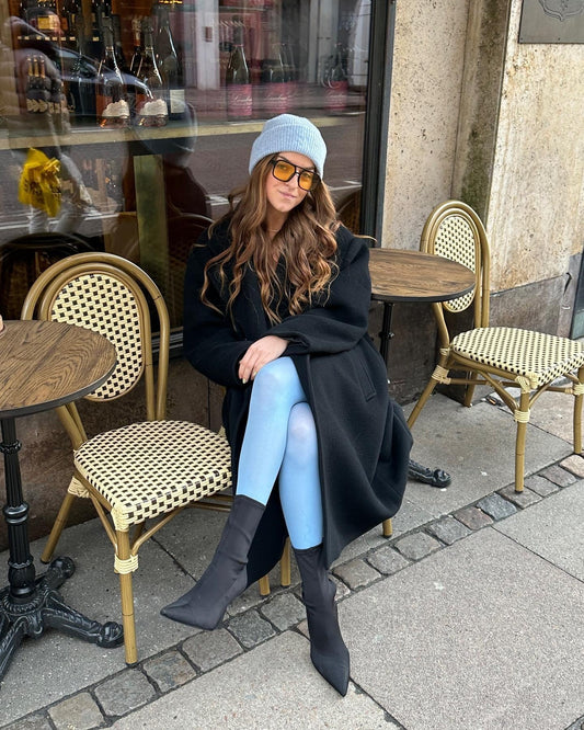 13 Effortless Outfits with Tights Done Right