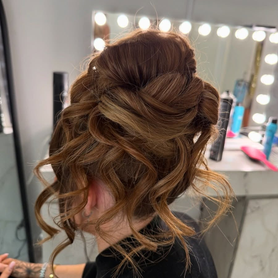 13 Soft & Textured Medium Length Hair Messy Updos Ideas