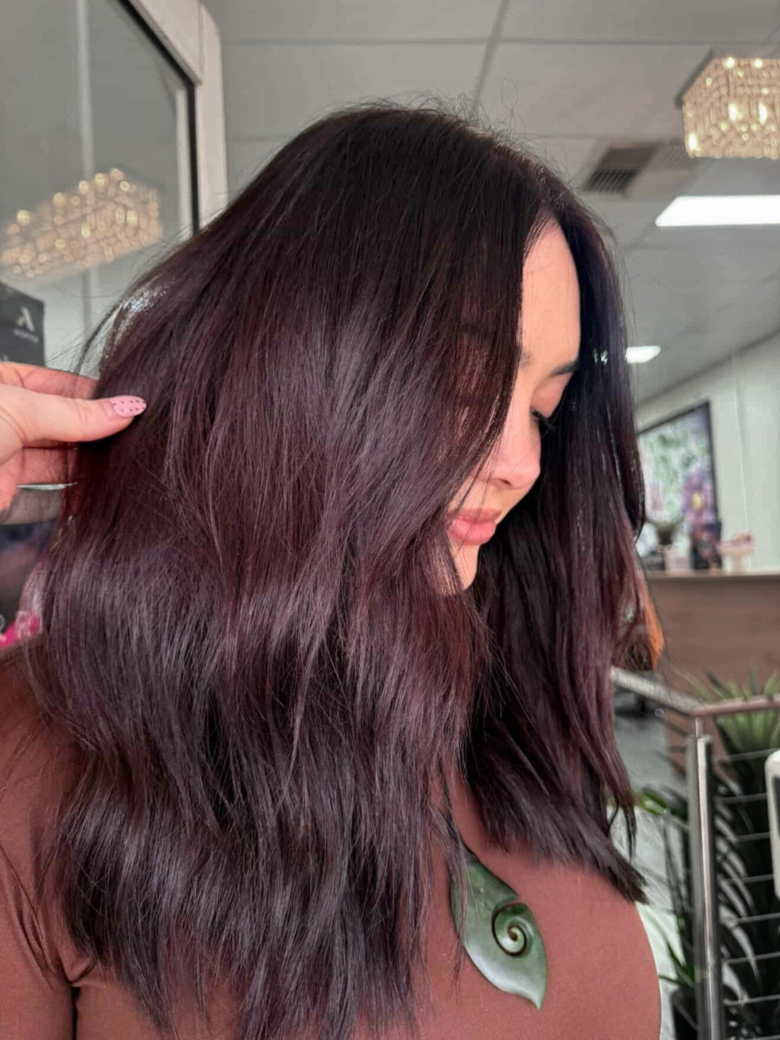 13 Chic Dark Burgundy Hair Color Ideas