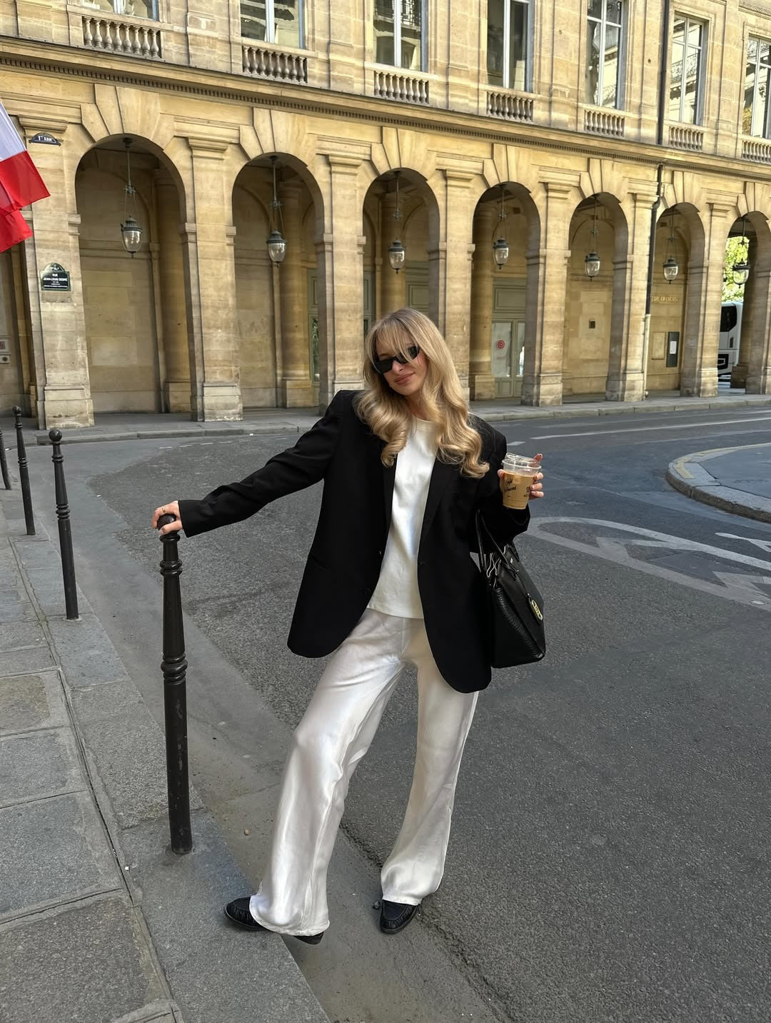 15 Stylish Paris Outfits
