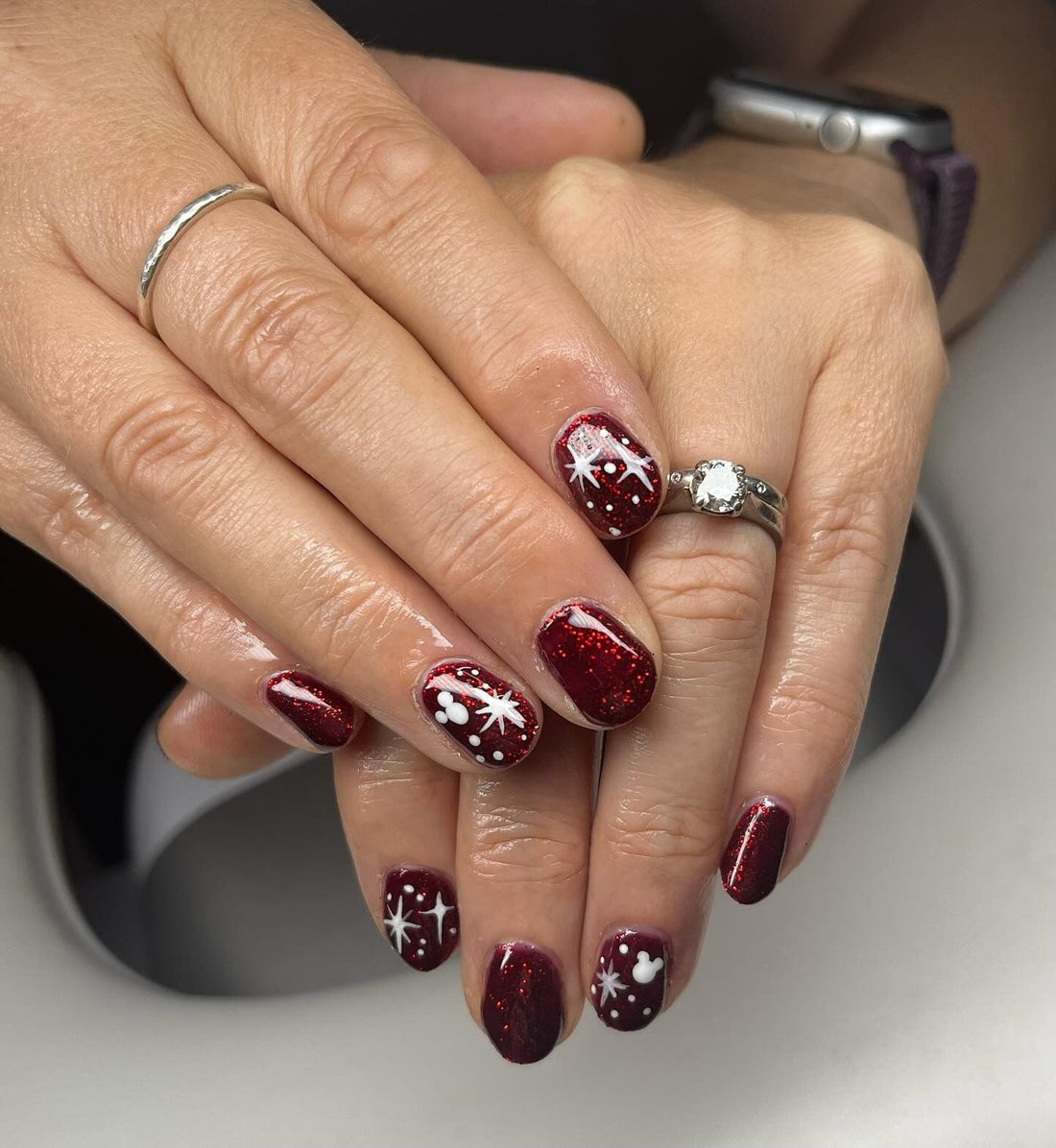 13 Cute Short Christmas Nail Ideas