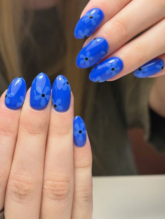 15 Cute Blue Floral Nail Ideas