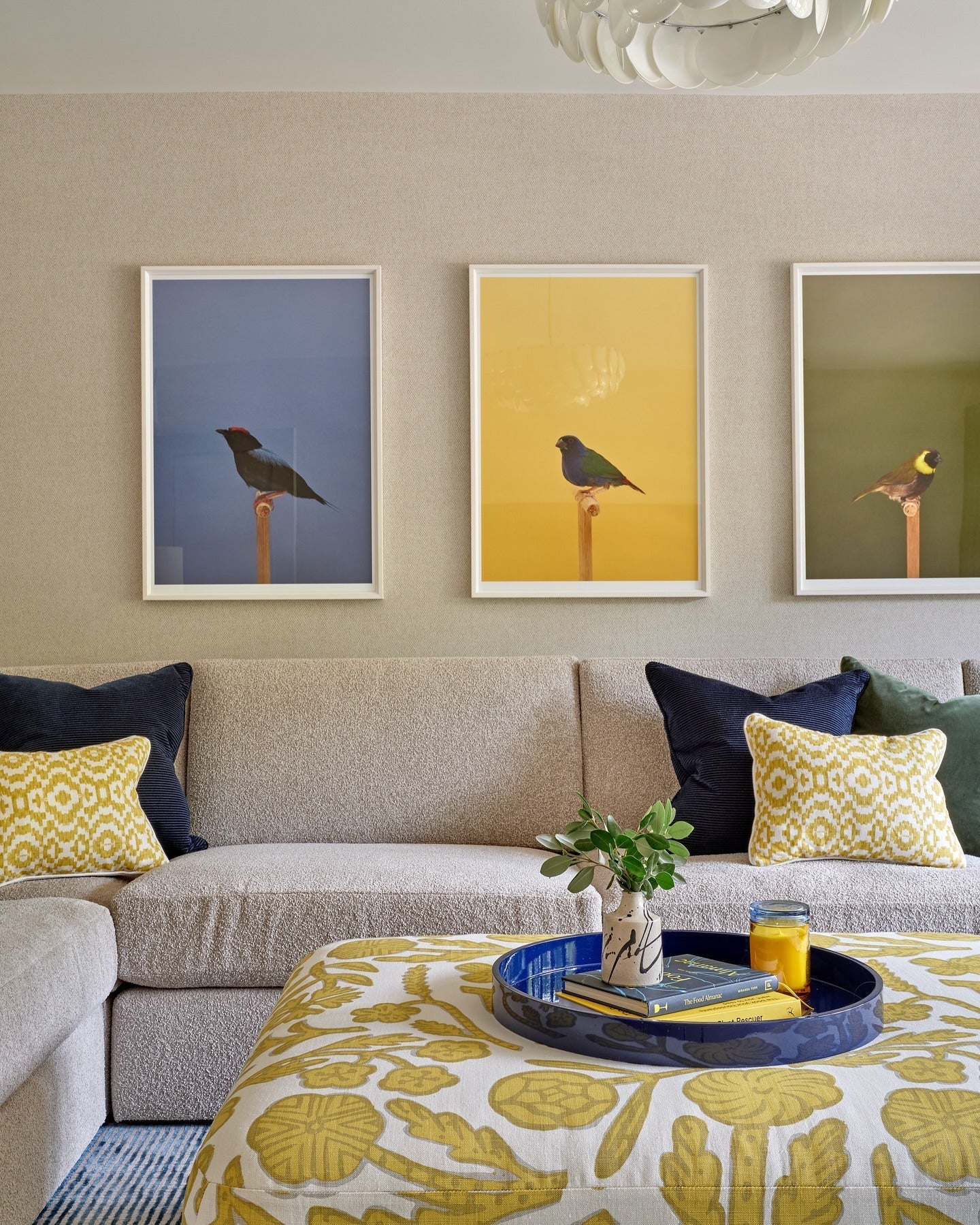 13 Fresh Yellow and Gray Living Room Ideas 2026 – CreativeBooster