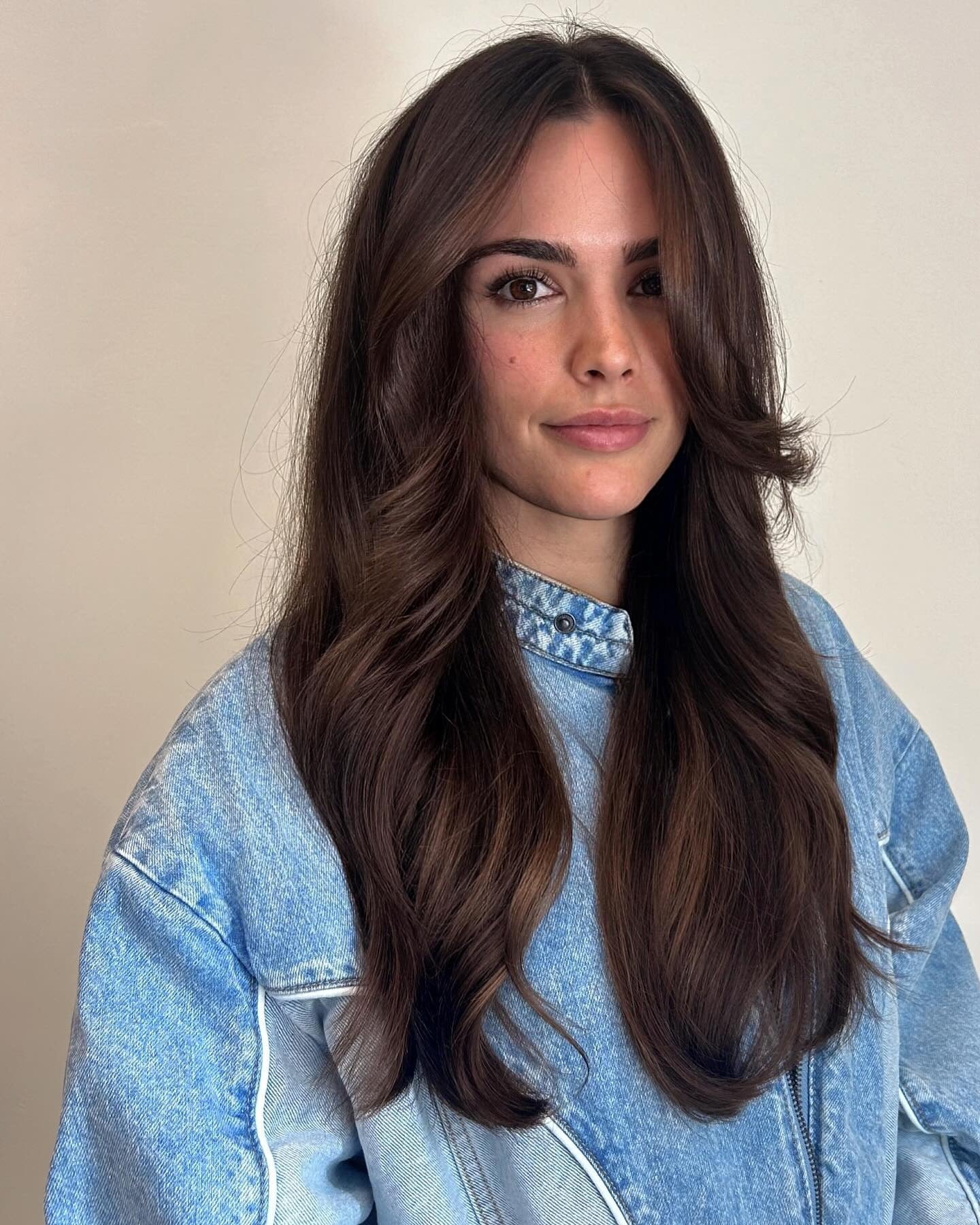 15 Trendy Chocolate Brown Hair Color Looks – CreativeBooster