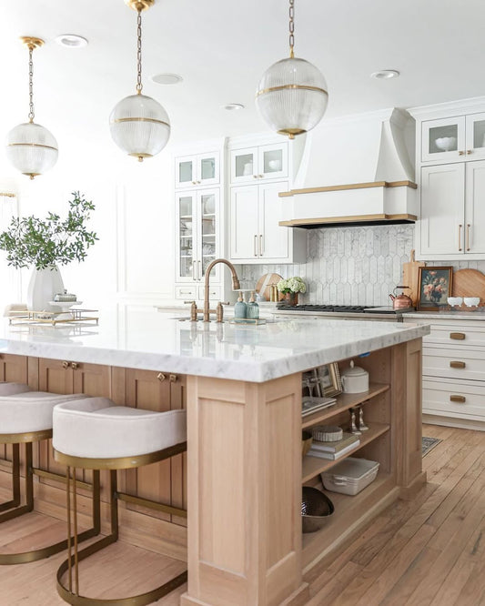 13 Polished Marble Kitchen Backsplash Ideas