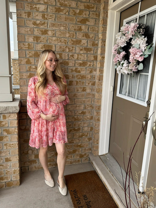 13 Comfortable Maternity Outfits Picks 2026