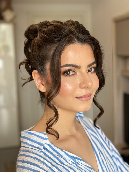 15 Bun Hairstyles That Always Impress