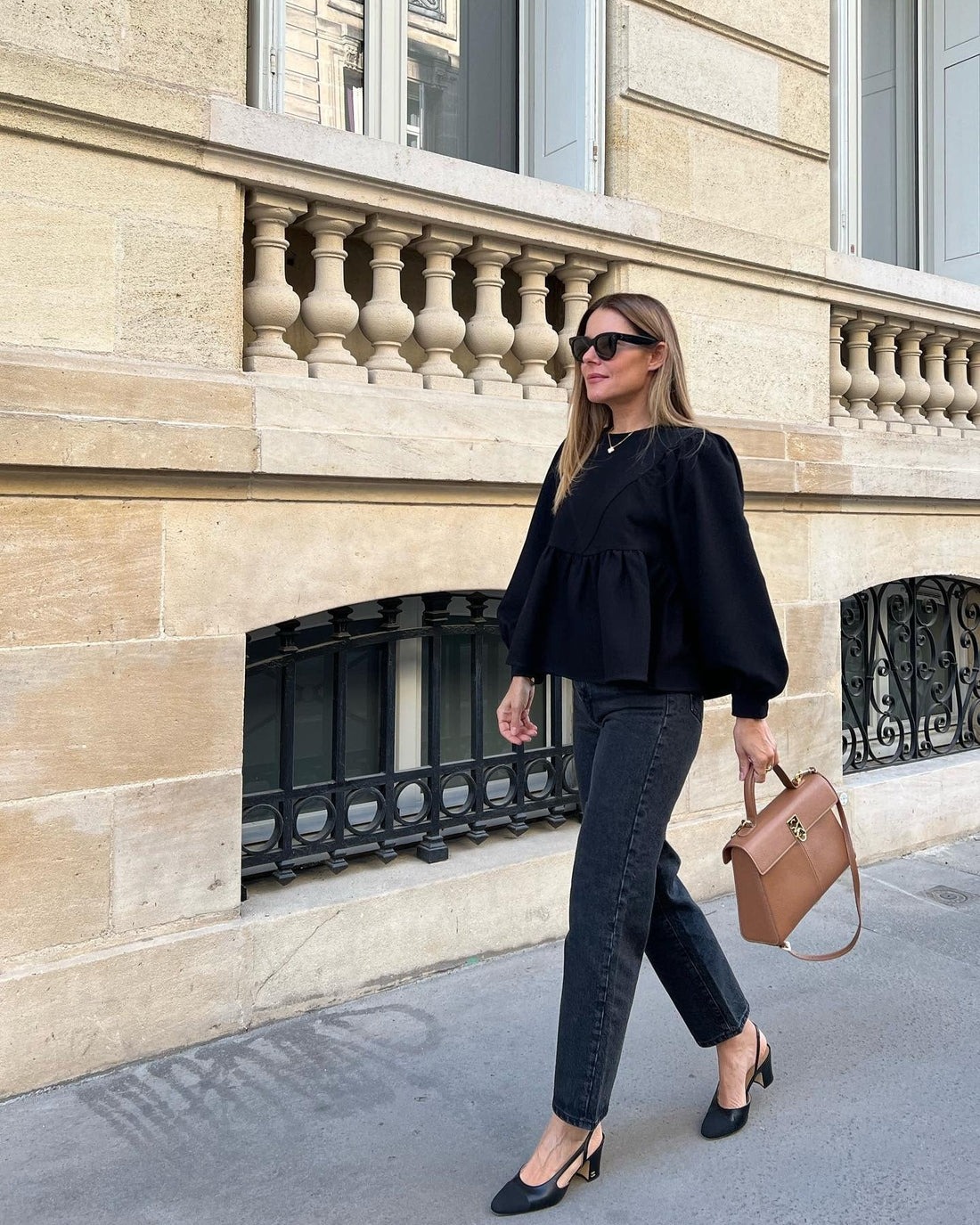 13 Effortless Monochrome Black Outfits 2026