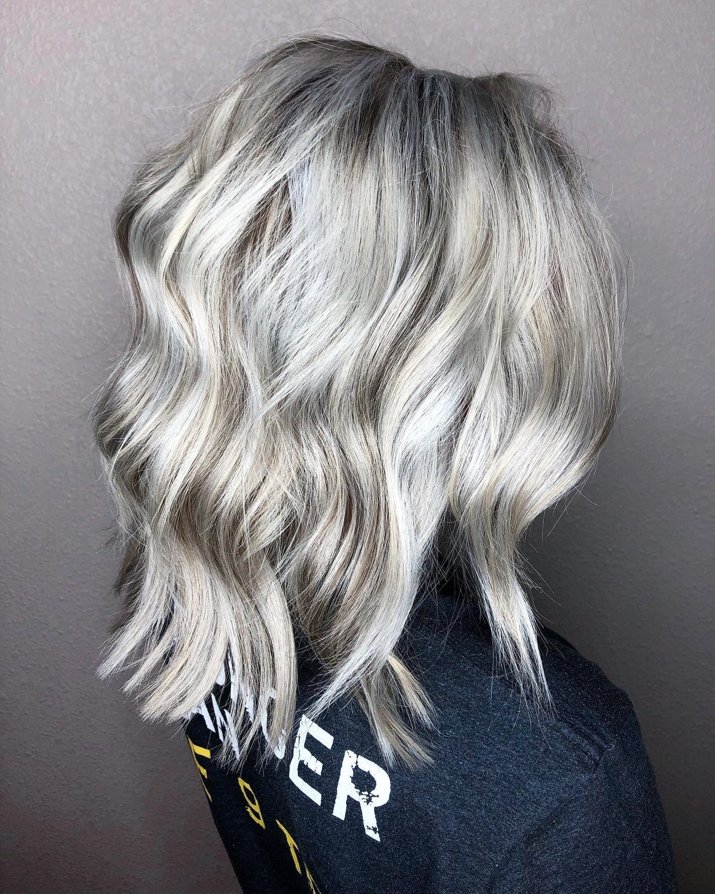 13 Dreamy Ash Platinum Hair Color Ideas – CreativeBooster