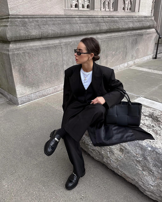 13 Fashionable Outfits with Black Loafers