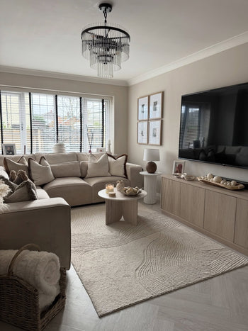 13 Clever Small Living Room Ideas with TV Space-Saving 2026 ...