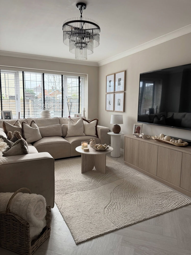 13 Clever Small Living Room Ideas with TV Space-Saving 2026 ...