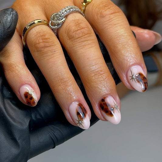 15 Autumn Nail Ideas That Scream Cozy Luxury