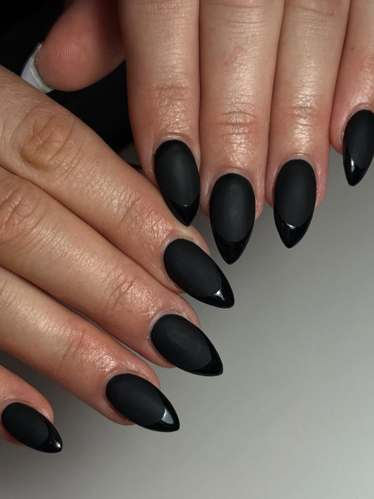 14 Edgy Black Nails to Try