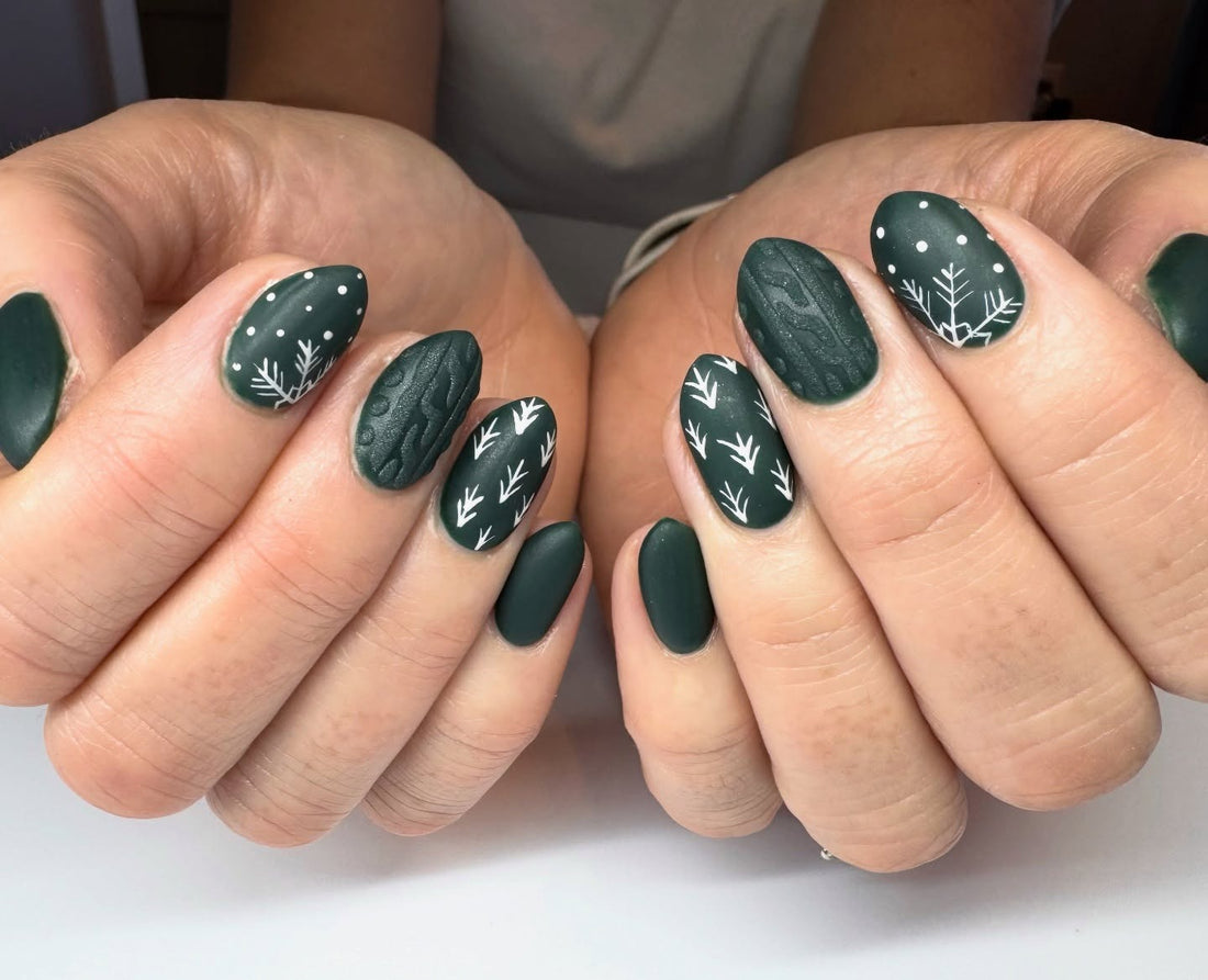 13 Easy Winter Nail Ideas for Cozy Season