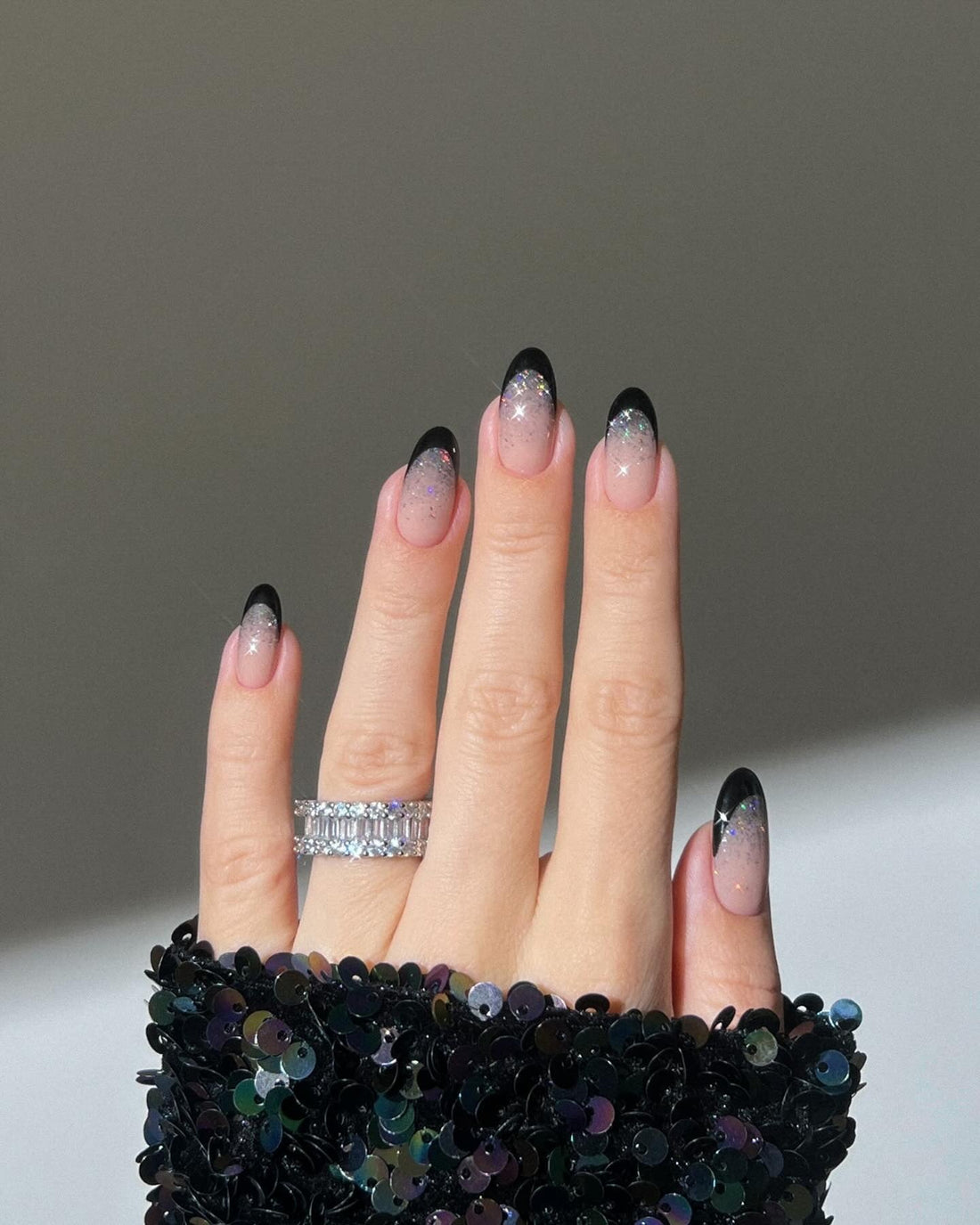 16 Classy New Years Eve Nail Ideas