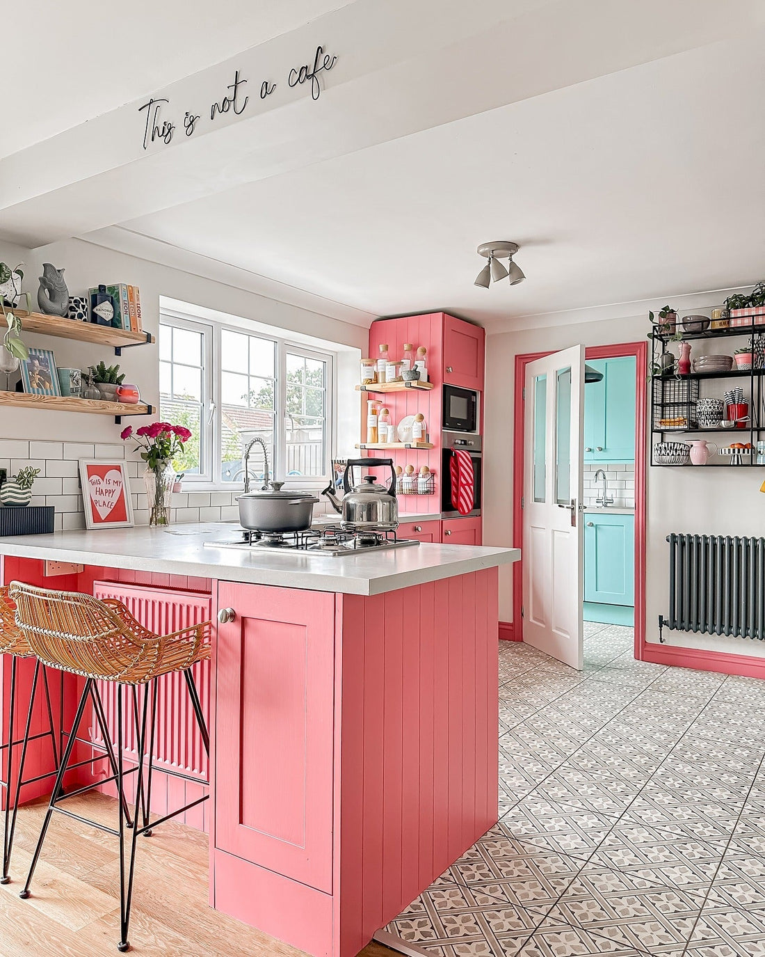 13 Colorful Funky Kitchen Ideas