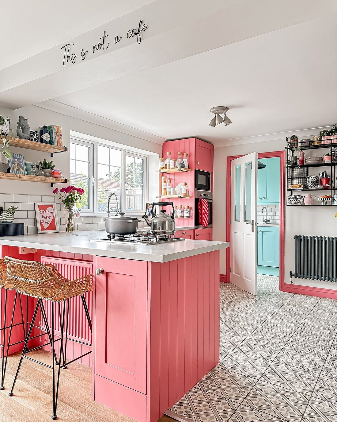 13 Colorful Funky Kitchen Ideas