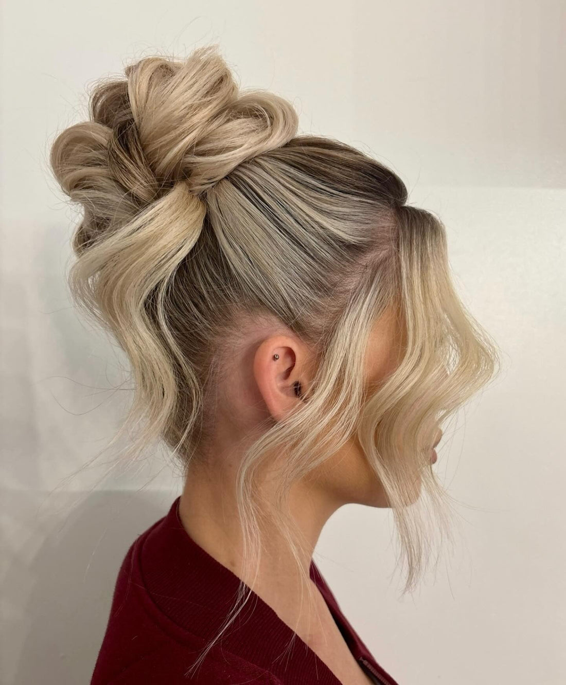 13 Romantic Messy Bun Hairstyles for Brides and Events