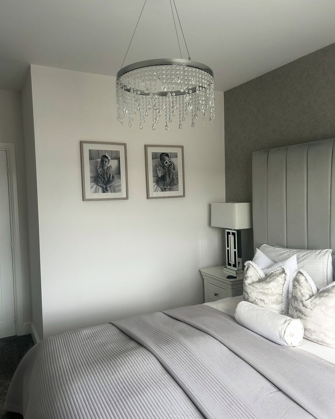 13 Soft Light Grey Bedroom Ideas