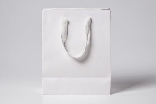 Free White and Cleam Psd Shopping Bag Mockup Design