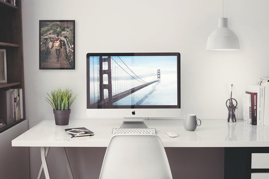 Free iMac 5k Retina 27-Inch Home Office Mockup