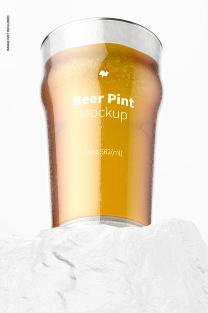 Free 19 Oz Beer Nonic Pint Glass Mockup, Bottom Front View Psd