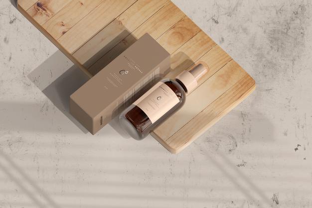 Free Amber Glass Cosmetic Spray Bottle With Box Mockup Psd