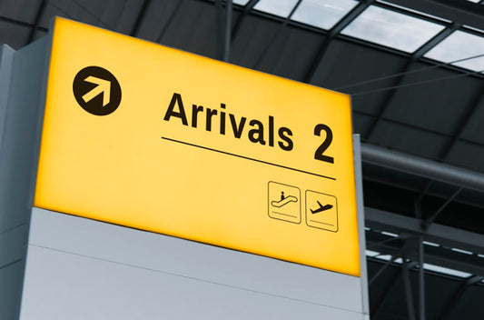 Free Announcement Screen Mockup At The Airport Psd