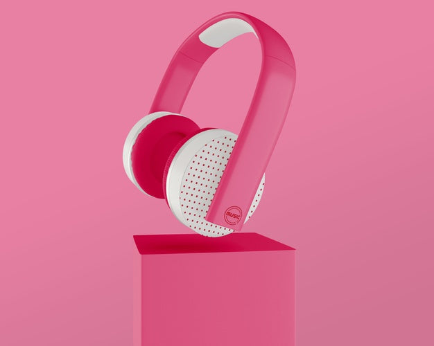 Free Arrangement With Pink Headset And Background Psd