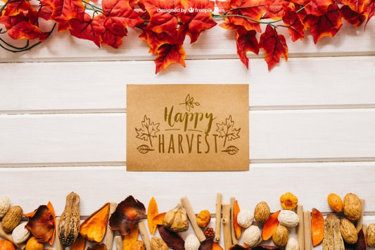 Free Autumn Mockup With Greeting Card Psd