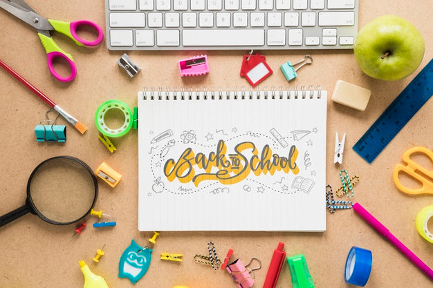 Free Back To School Arrangement With Keyboard Psd