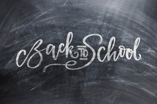 Free Back To School Blackboard With Chalk Traces Psd