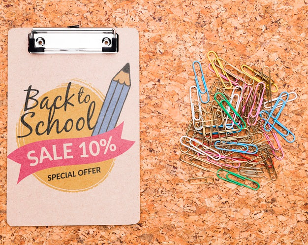 Free Back To School Clipboard Next To Colorful Clips Mock-Up Psd