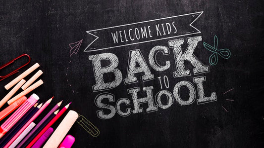 Free Back To School Message On Blackboard Mock-Up Psd