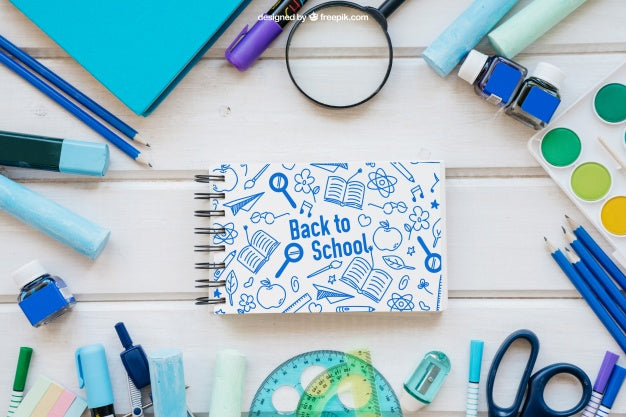 Free Back To School Mockup With Horizontal Notepad Psd