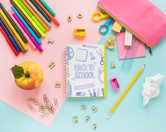 Free Back To School Mockup With Notebook Psd