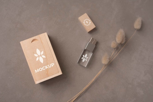 Free Beautiful Accessories Mockup In Real Context Psd