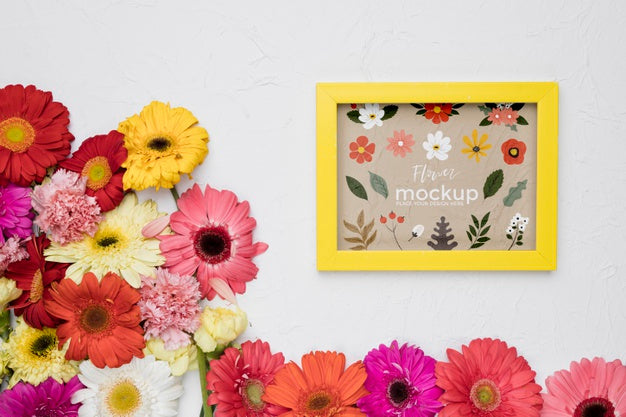 Free Beautiful Floral Concept Mock-Up Psd