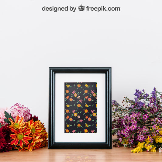 Free Beautiful Floral Mockup Of Frame Psd