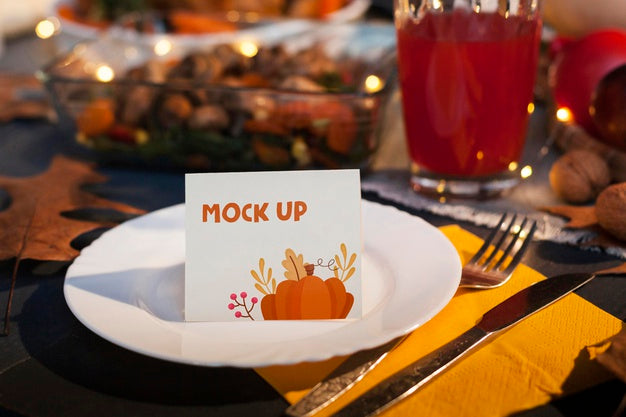 Free Beautiful Thanksgiving Concept Mock-Up Psd