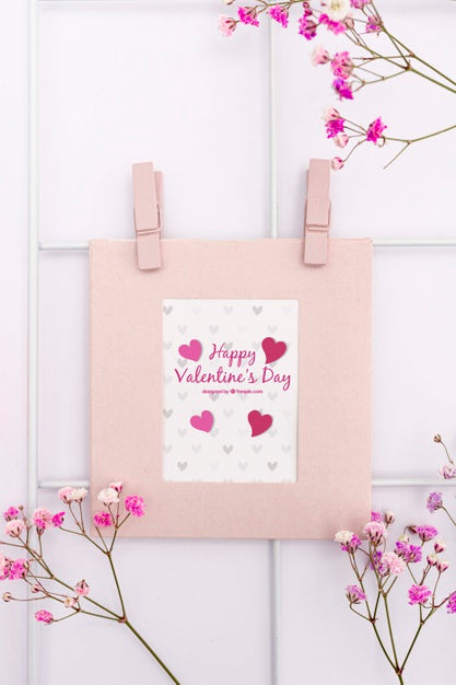 Free Beautiful Valentine'S Day Concept With Flowers Psd