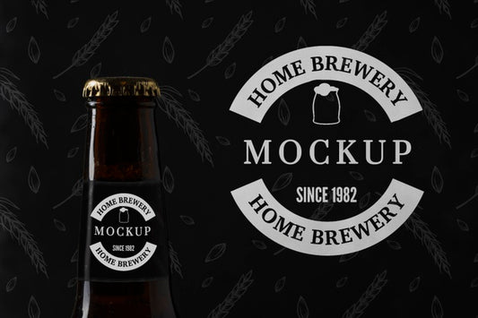 Free Beer Bottle With Mock-Up Packaging Psd