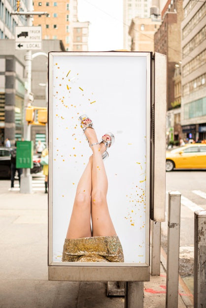 Free Billboard Mock-Up With Woman Psd