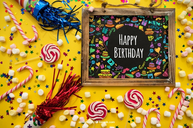 Free Birthday Concept With Slate And Confetti Psd