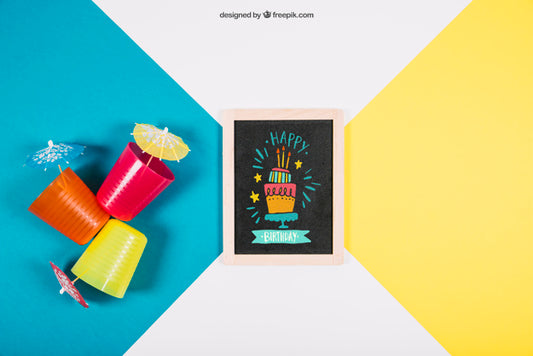 Free Birthday Mockup With Slate And Plastic Cups Psd