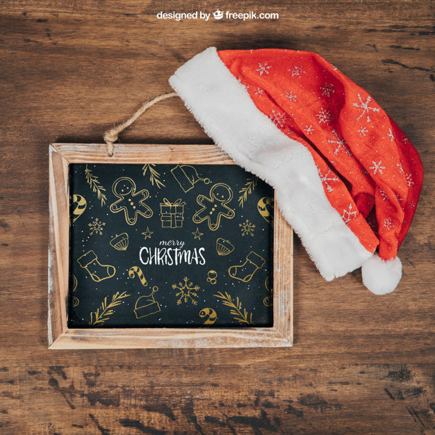 Free Blackboard And Hat Mockup With Christmtas Design Psd
