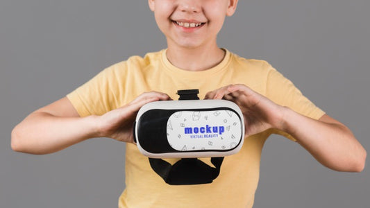 Free Boy Holding Virtual Reality Headset Psd