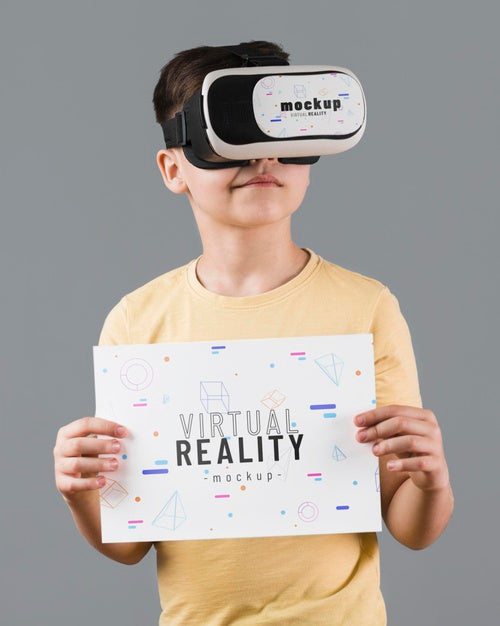 Free Boy Wearing Virtual Reality Headset Psd